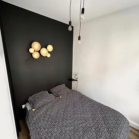 Appartement Immeuble De 4 A Themes